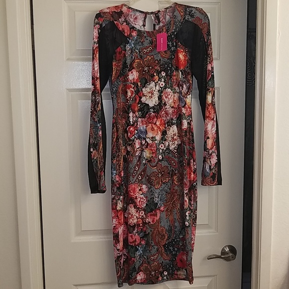 Brand new dress - Picture 1 of 7